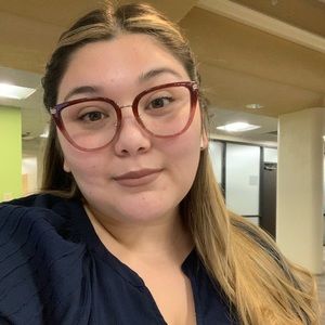 Meet your Posher, Jasmin